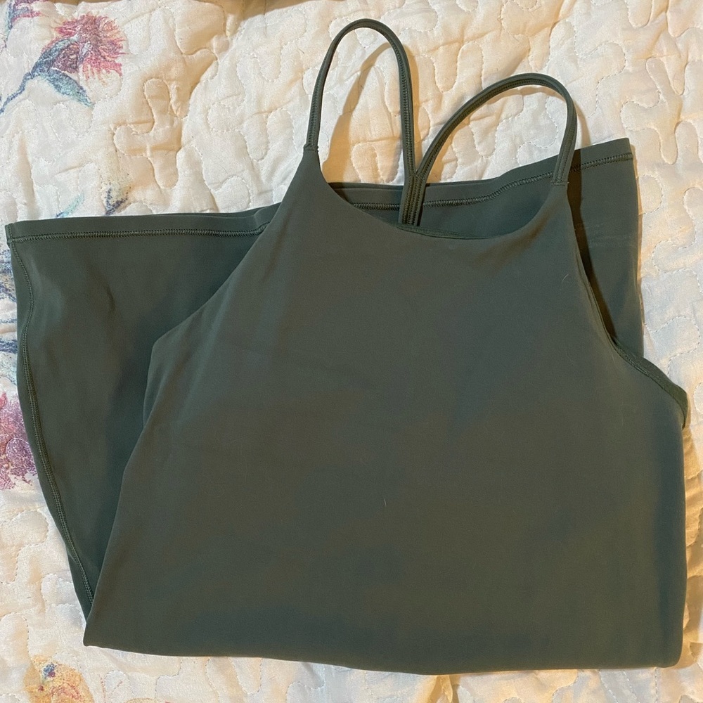 Lululemon workout tank